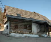 oplenova_hisa
